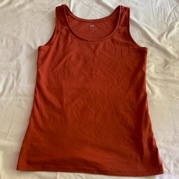 Tank top bundle (for Medium-Large) - Picture 2 of 7